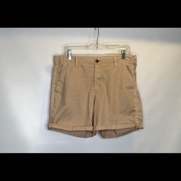 GAP girlfriend chino shorts. Size 12. - Picture 2 of 6